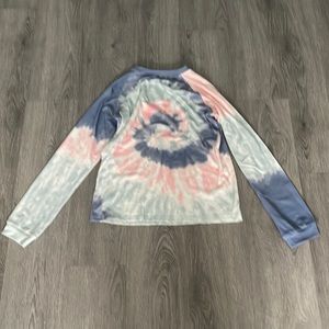 Tie tie long sleeve shirt. Color Tie-die. Size 11-12